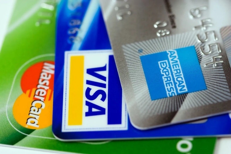 Opinion: Why a nationwide 10 percent credit card rate could backfire on consumers.'